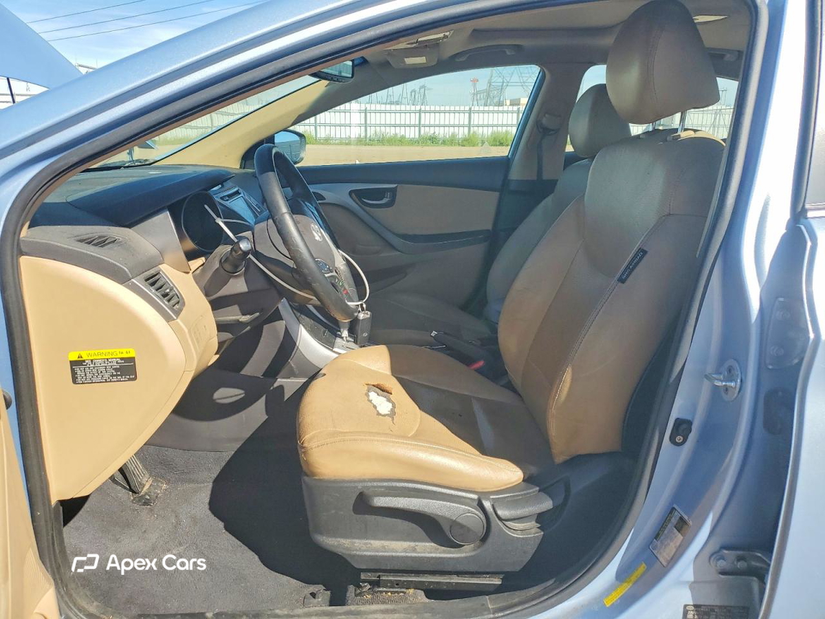 Hyundai Elantra 2012