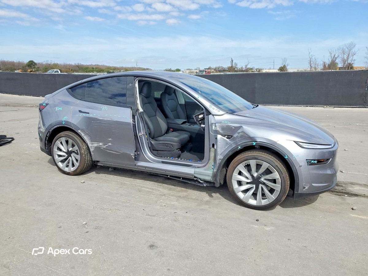 Tesla Model Y 2026