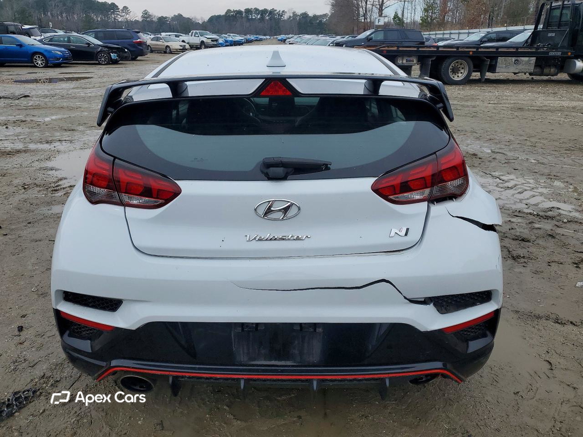Hyundai Veloster 2021