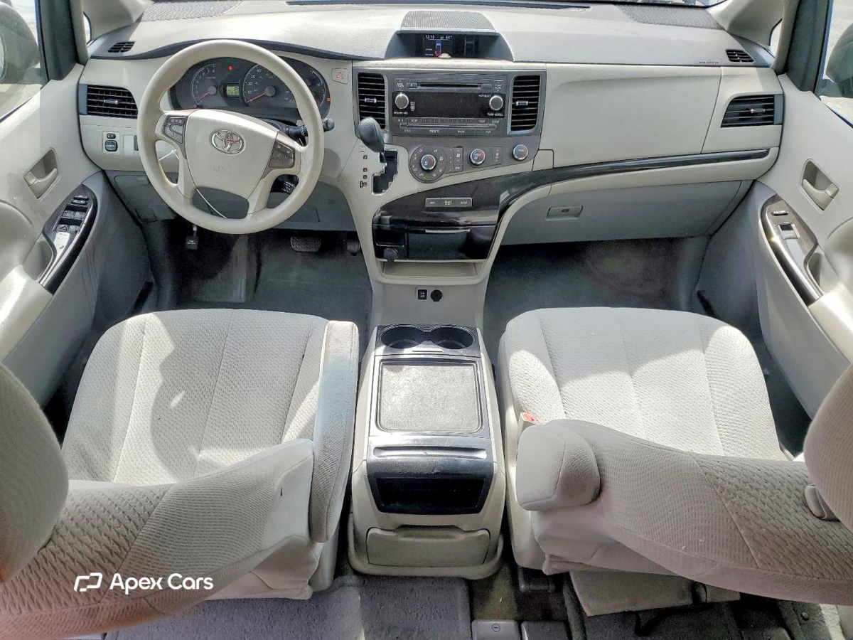 Toyota Sienna 2012