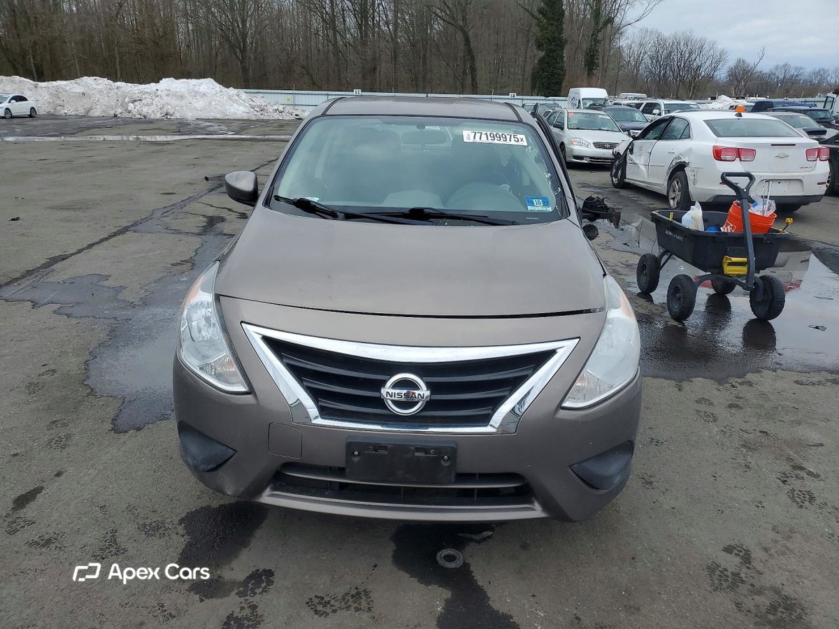 Nissan Versa 2017