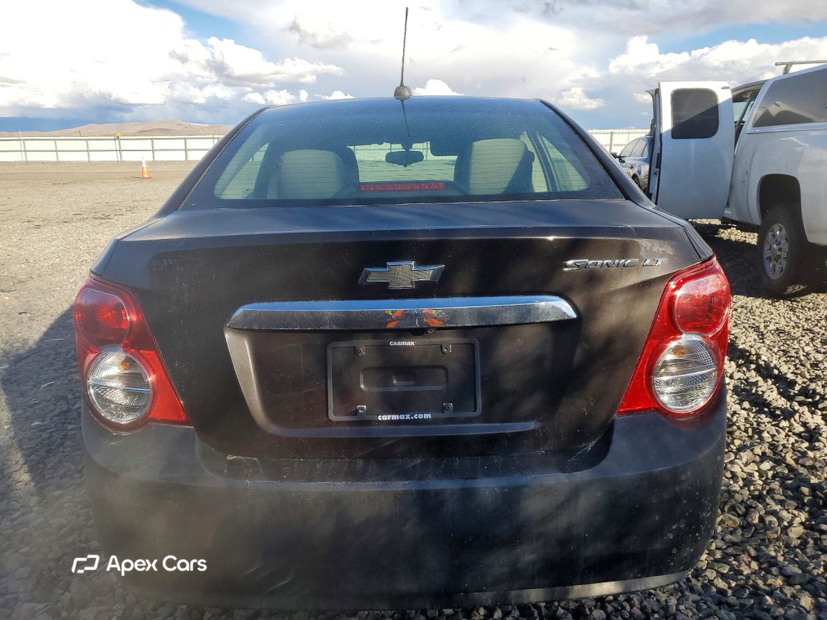Chevrolet Sonic 2015