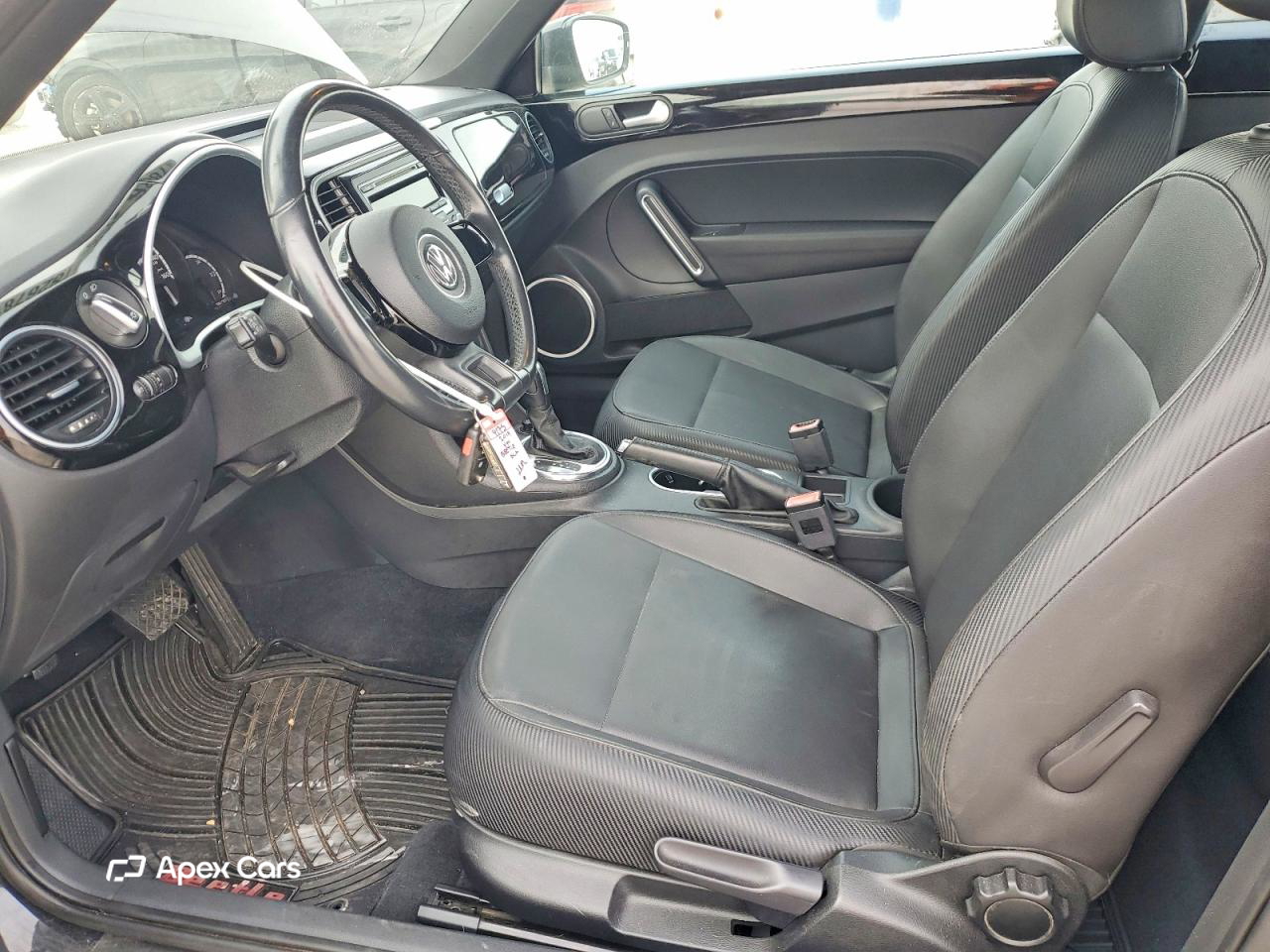 Volkswagen Beetle 2013
