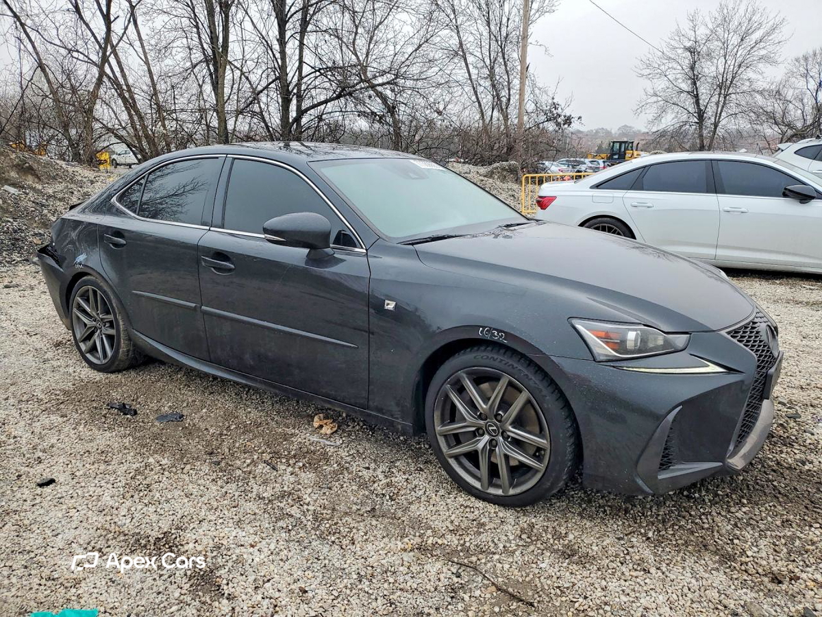Lexus IS 2019