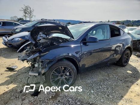 Tesla Model Y 2025 - Image 1 of 13