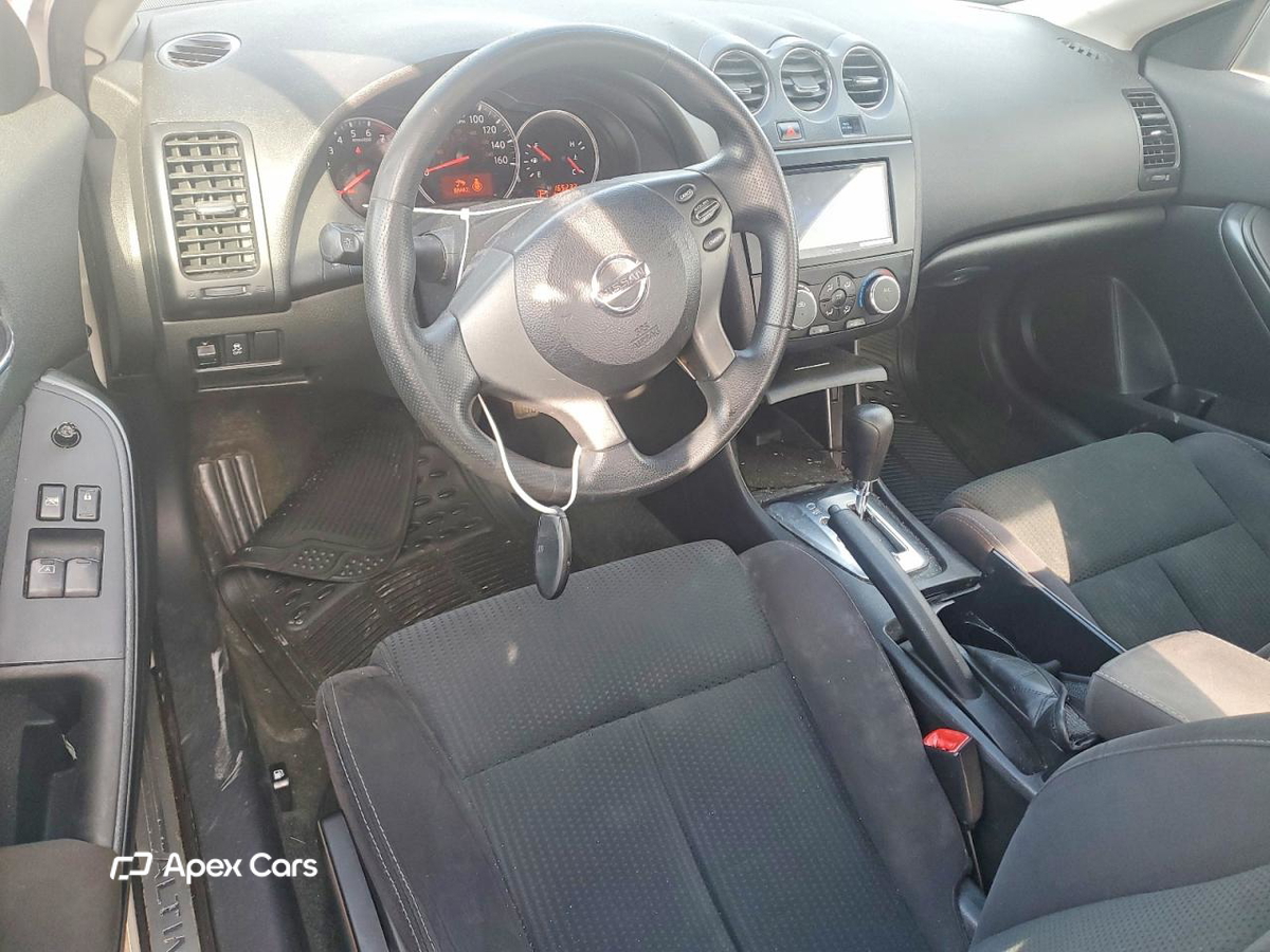 Nissan Altima 2012