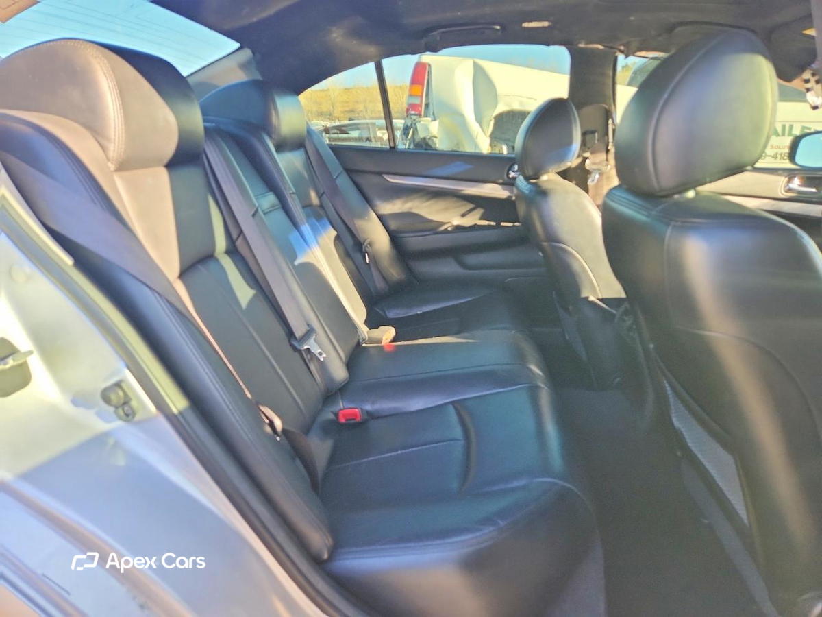 Infiniti G 2013