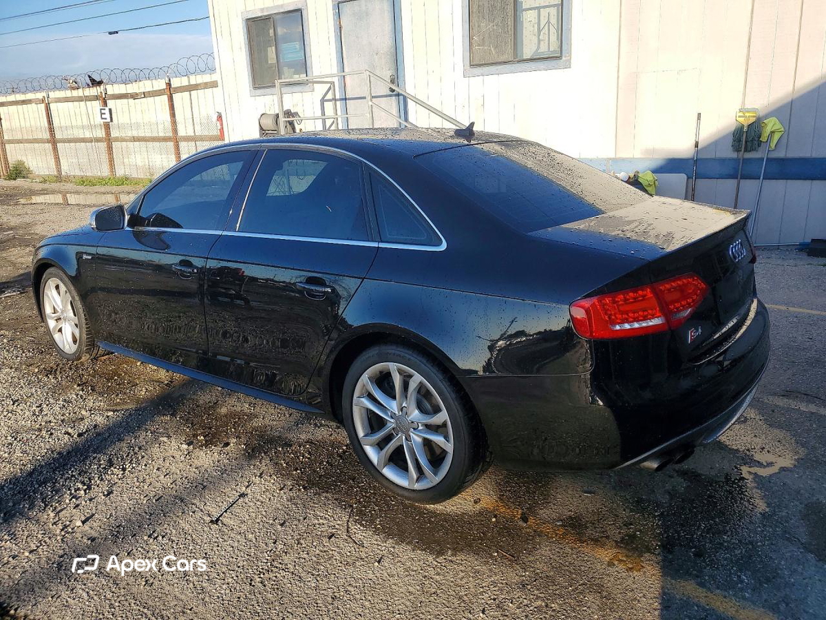 Audi RS4 2011