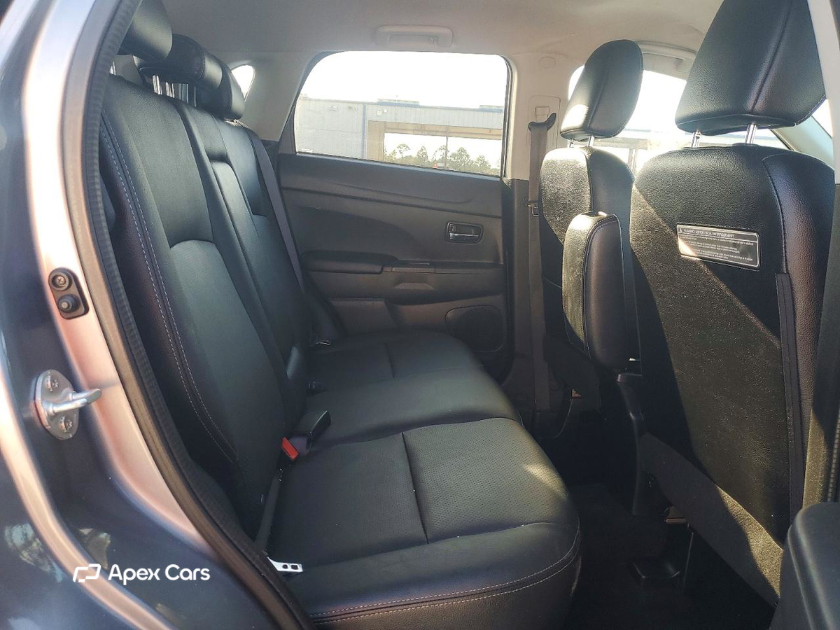 Mitsubishi Outlander 2016