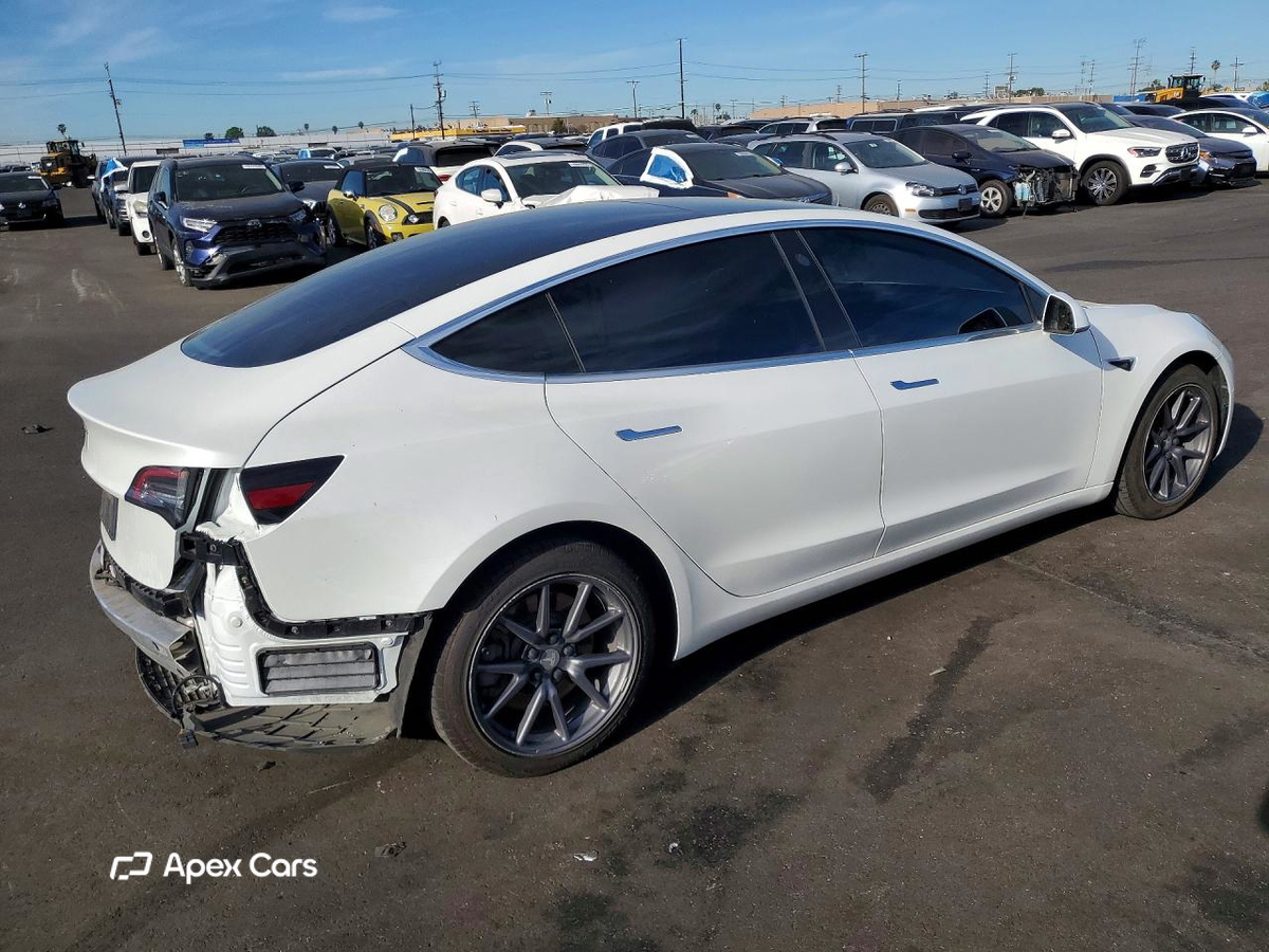 Tesla Model 3 2020