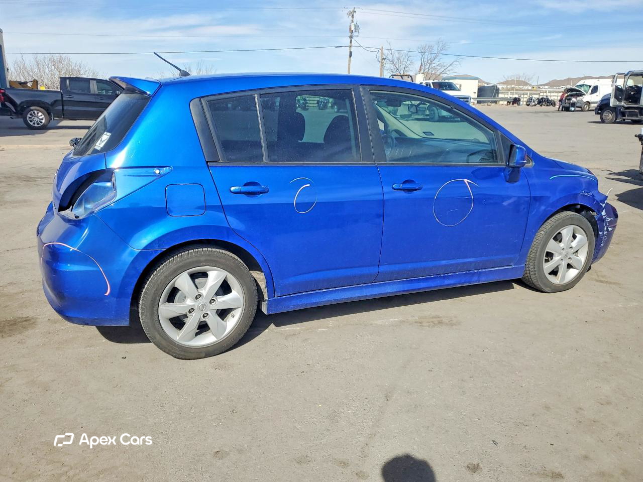 Versa 2010