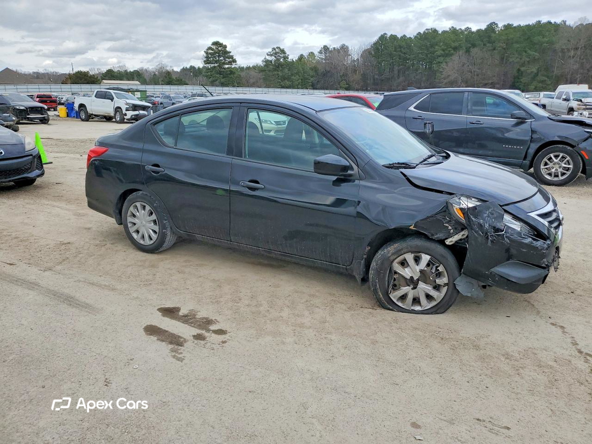 Nissan Versa 2017