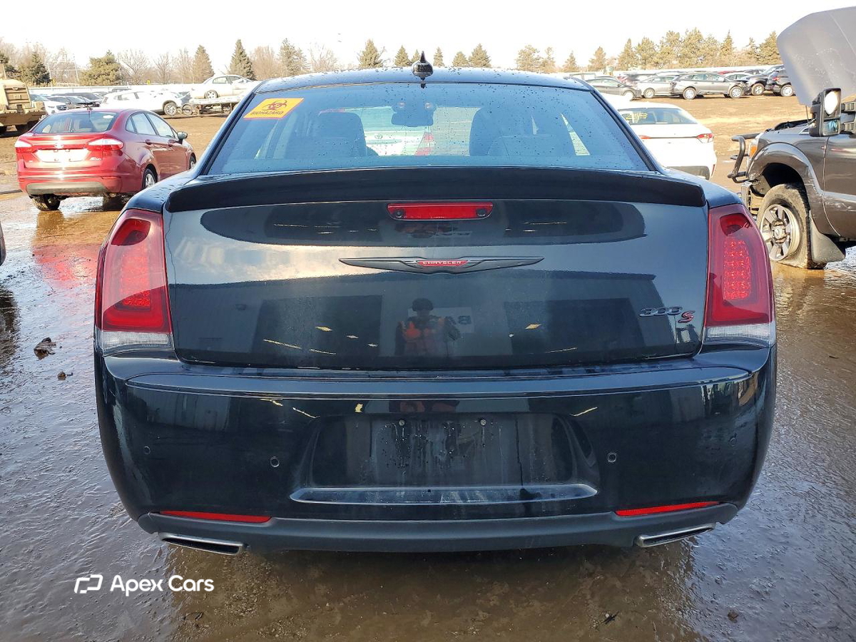 Chrysler 300 2021