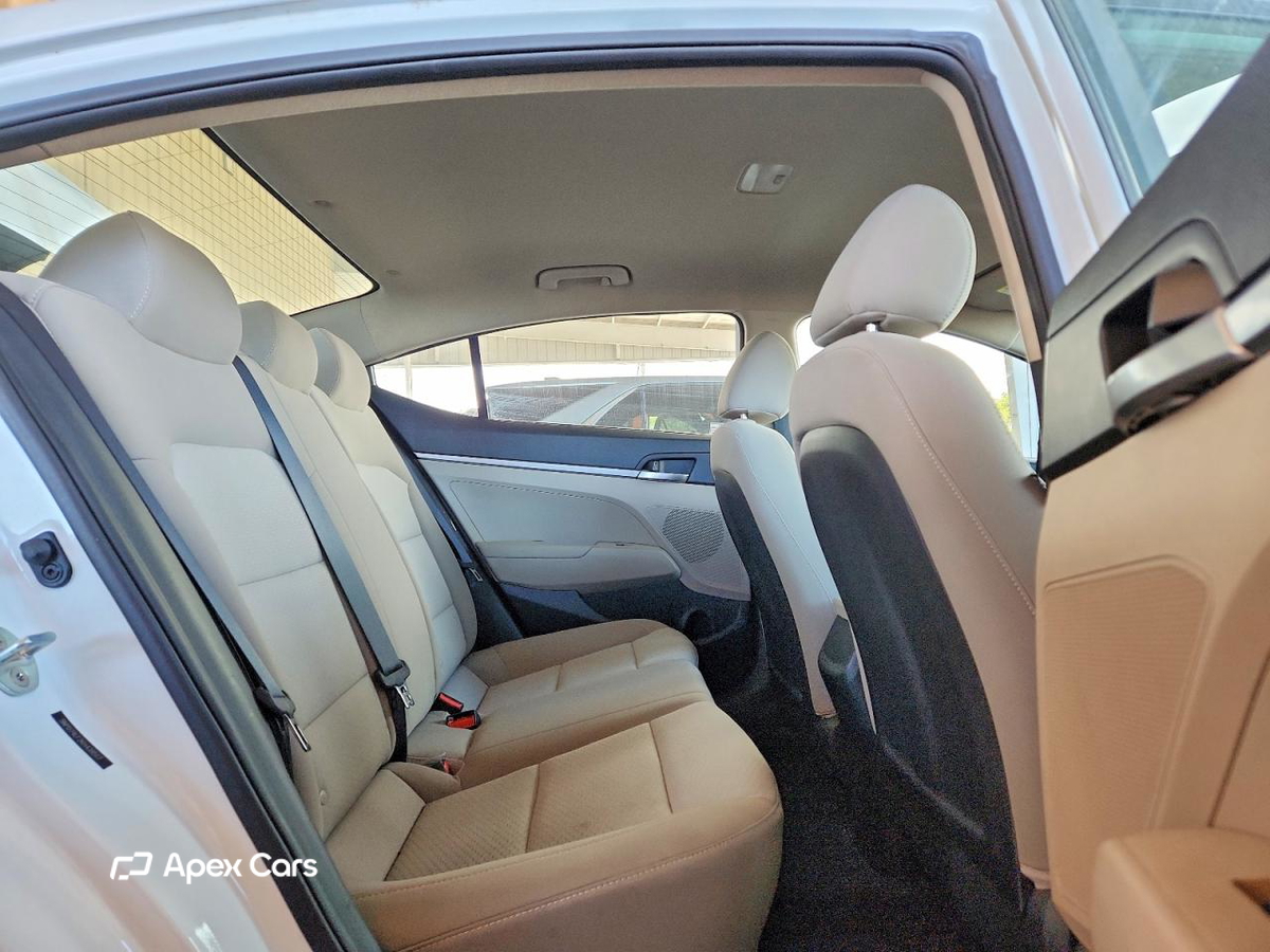 Hyundai Elantra 2019