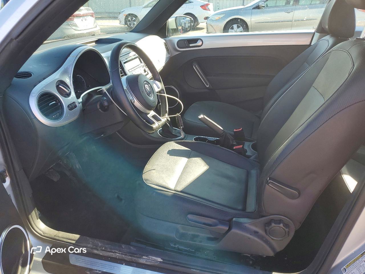 Volkswagen Beetle 2013