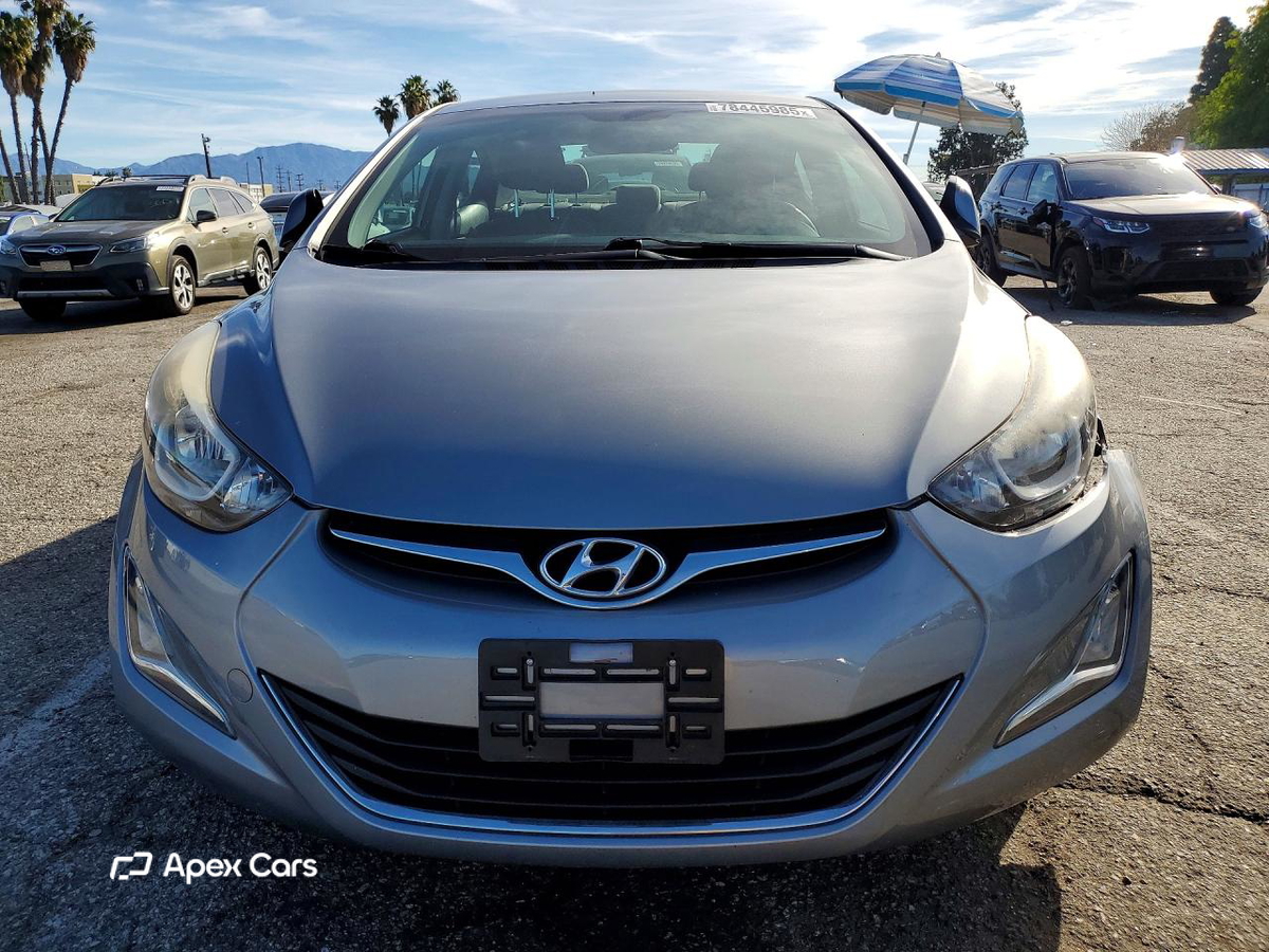 Hyundai Elantra 2015