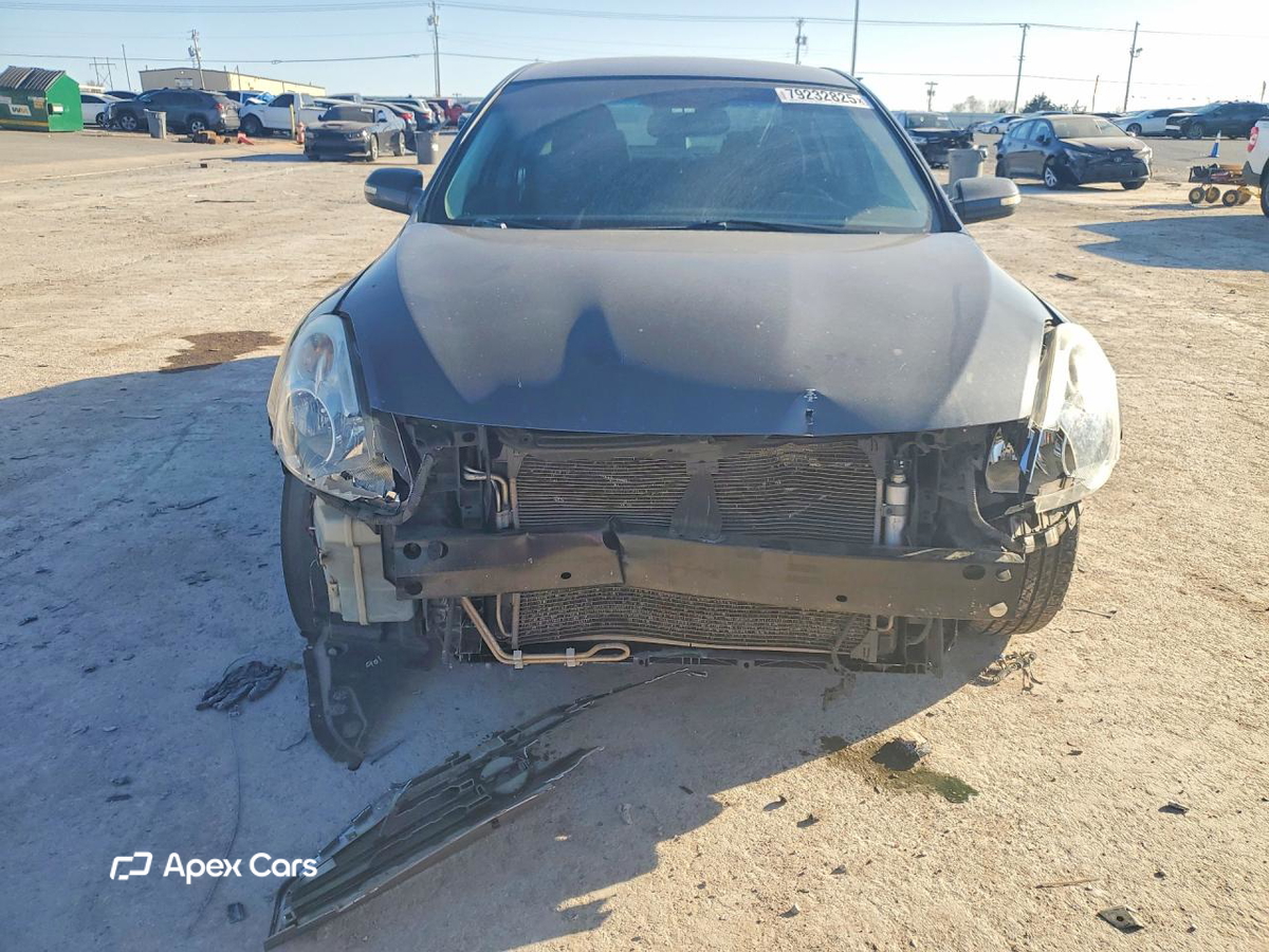 Nissan Altima 2012