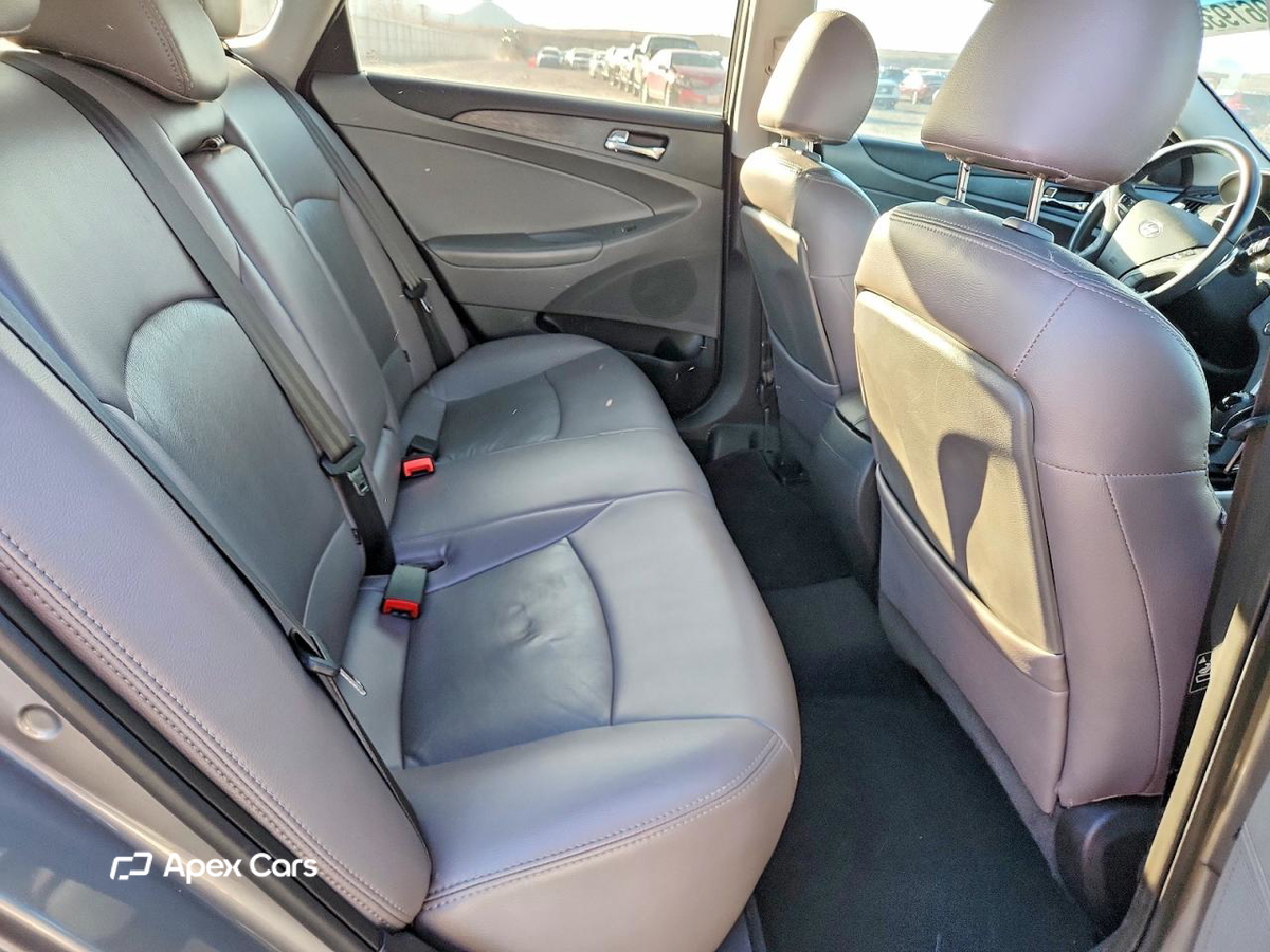 Hyundai Sonata 2011