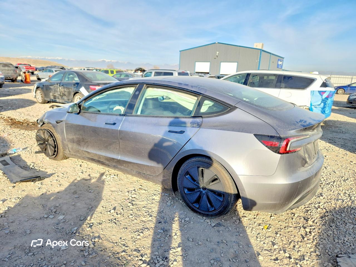 Tesla Model 3 2025