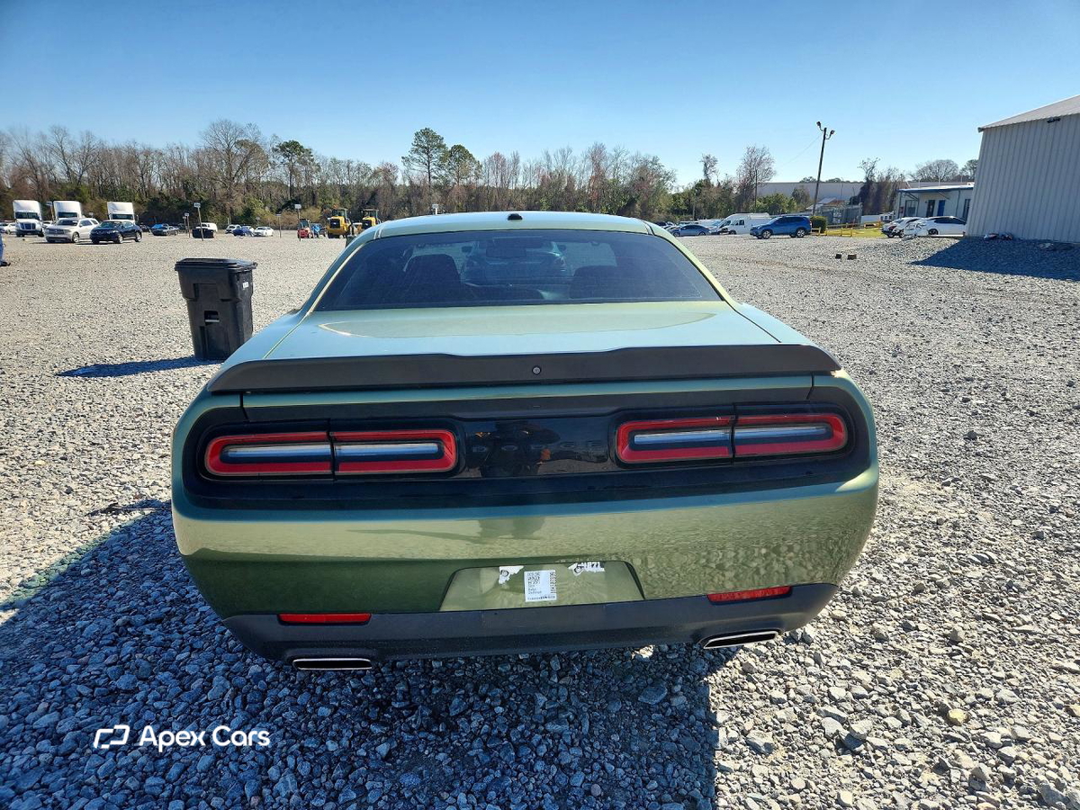 Dodge Challenger 2021