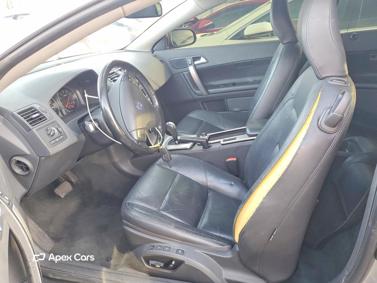 Volvo C70 2010