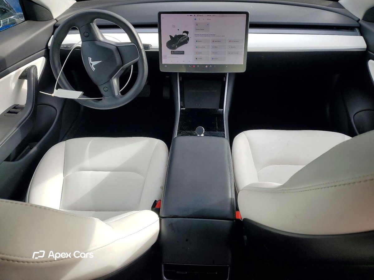 Tesla Model 3 2020