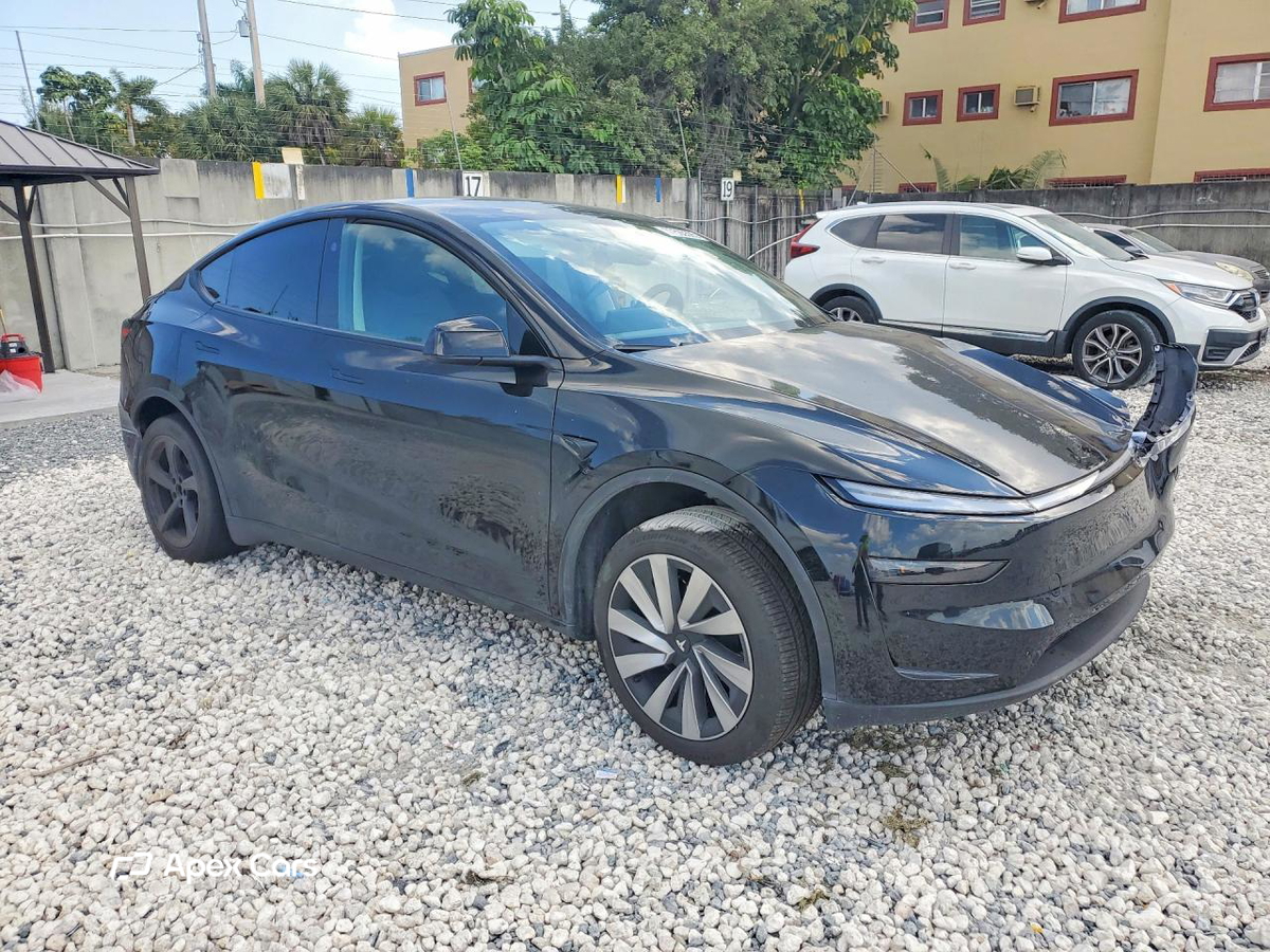 Tesla Model Y 2026