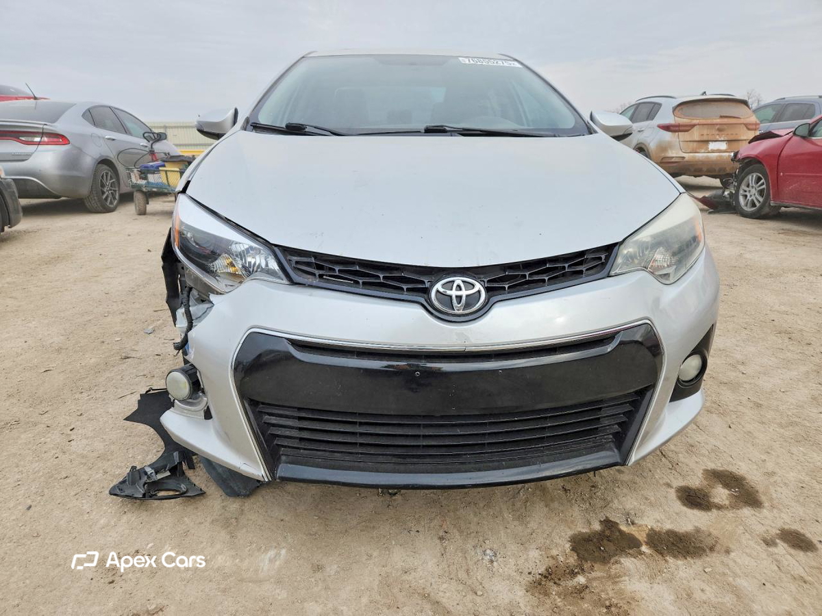 Toyota Corolla 2015