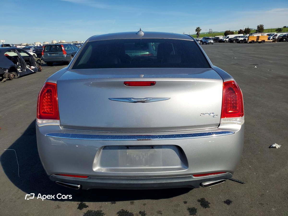 Chrysler 300 2016