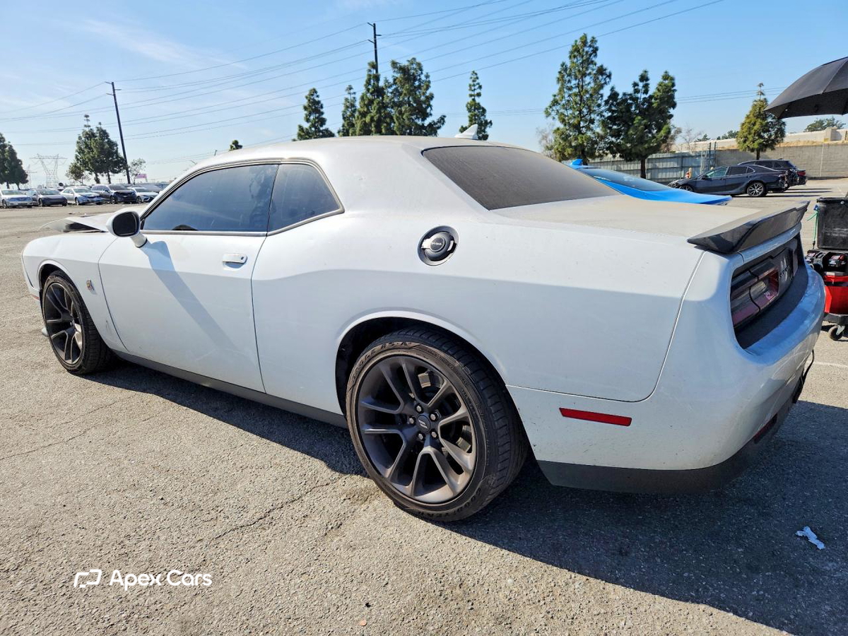 Dodge Challenger 2021