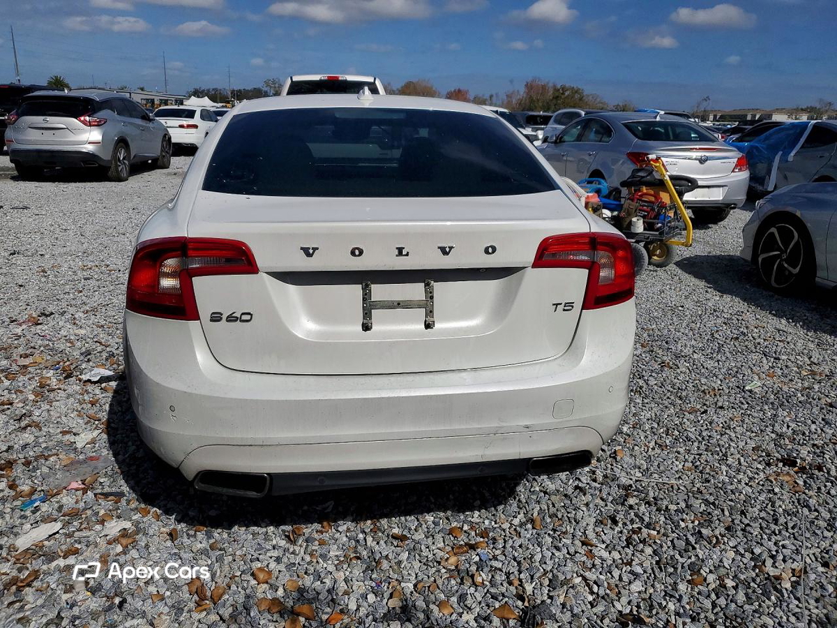 Volvo S60 2015