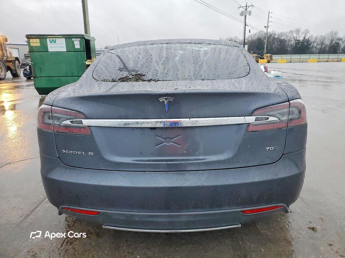 Tesla Model S 2016
