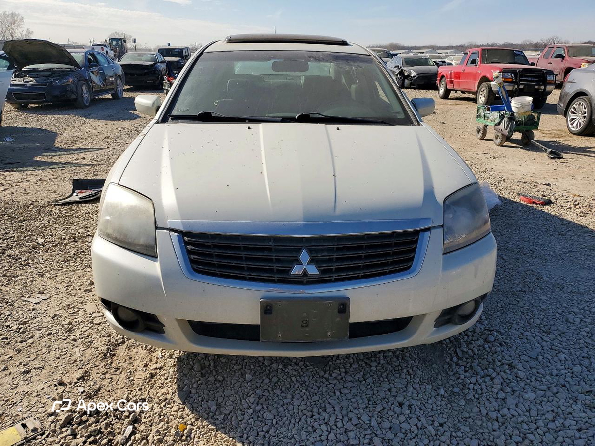 Mitsubishi Galant 2009