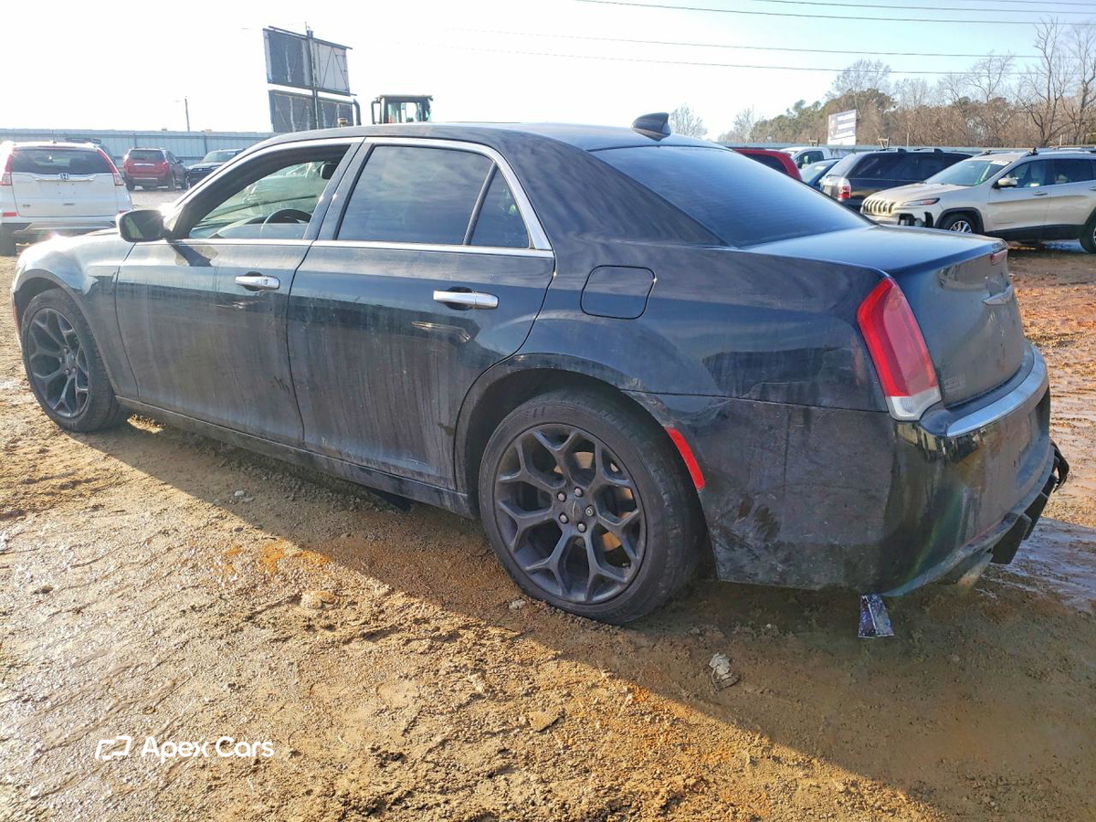 Chrysler 300 2019