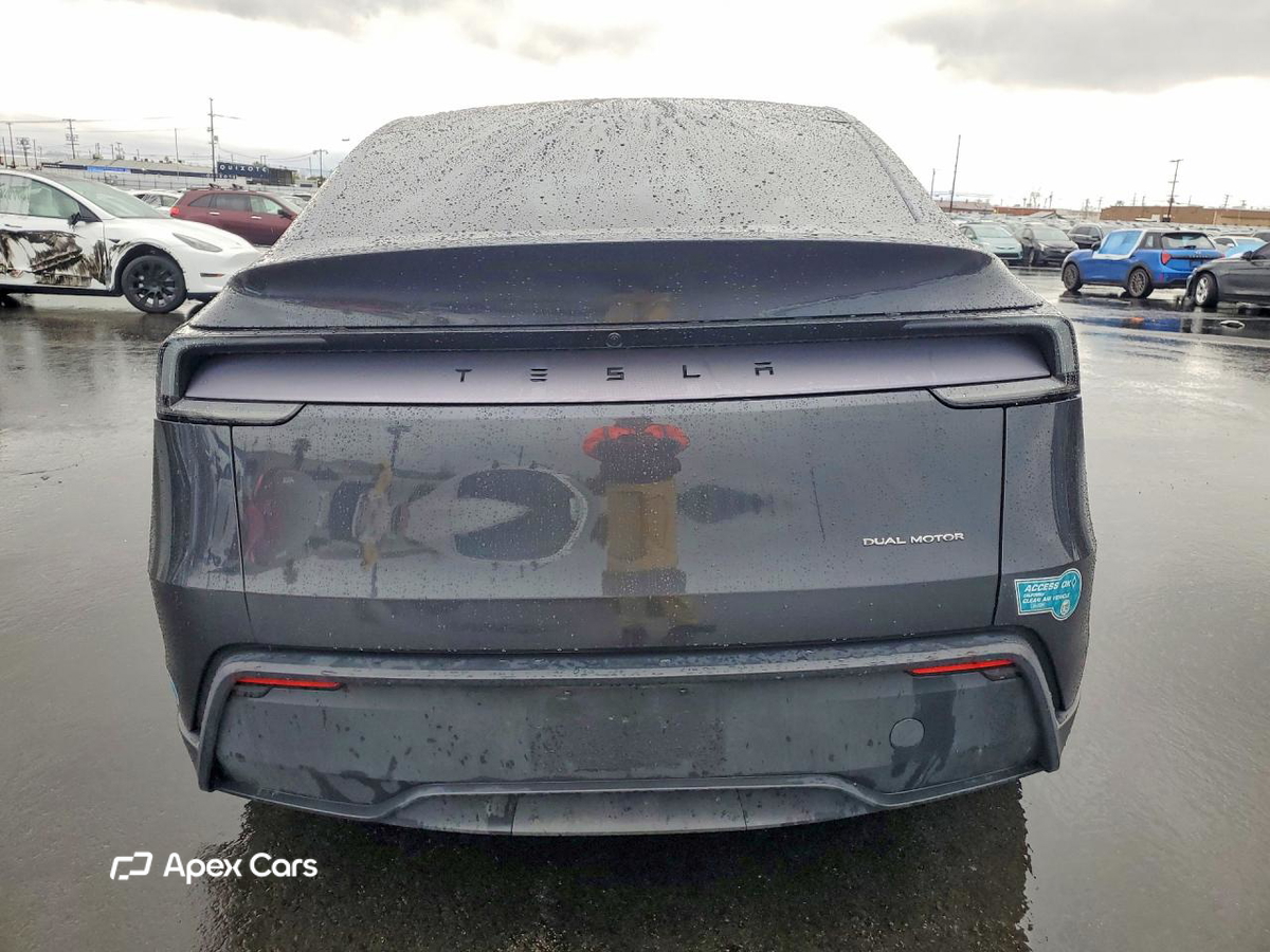 Tesla Model Y 2026