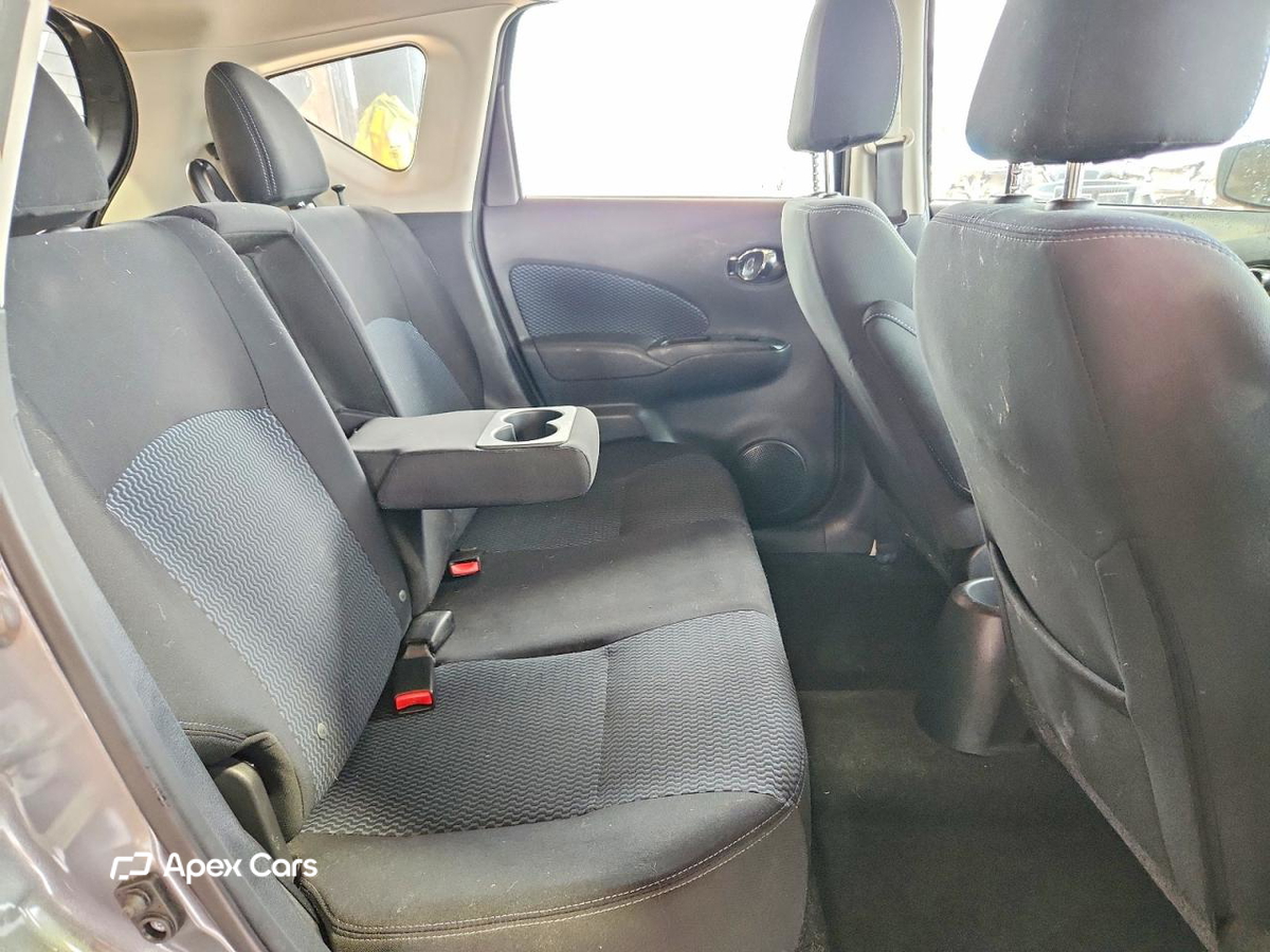 Nissan Versa 2016