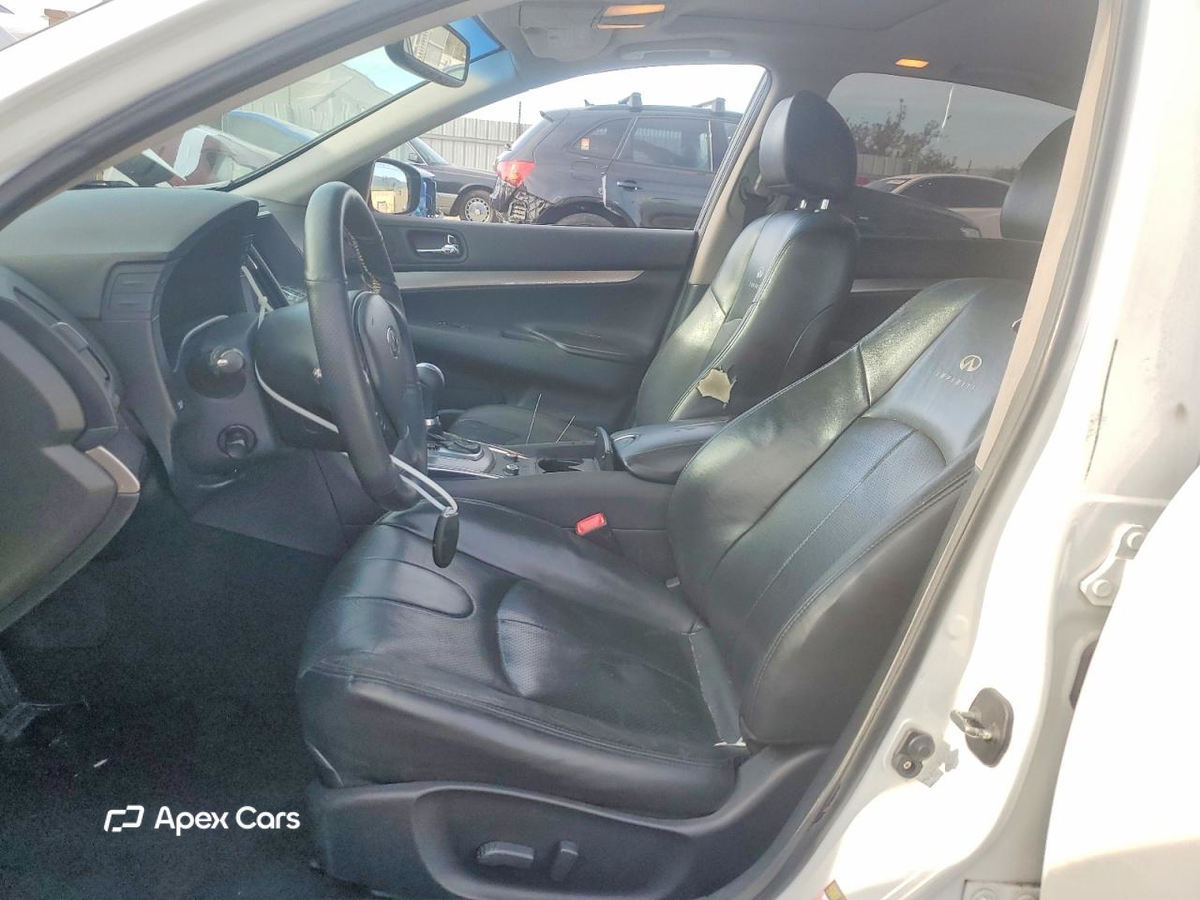 Infiniti G 2012