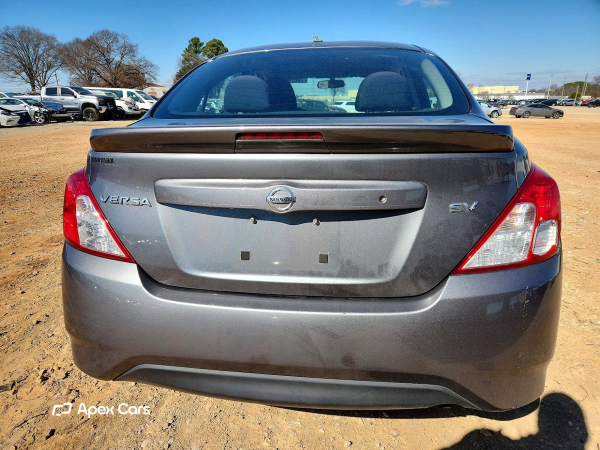 Nissan Versa 2018