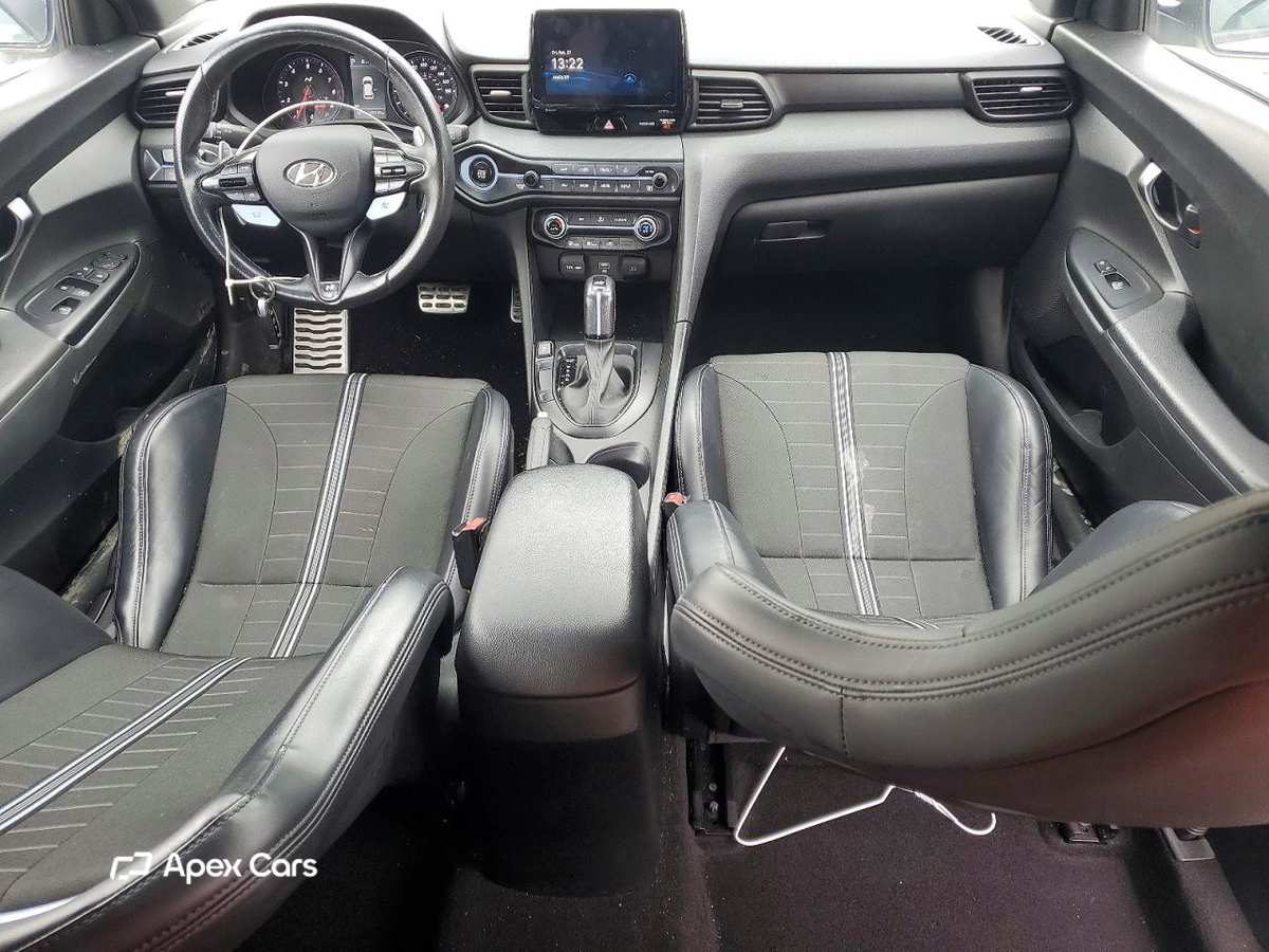 Hyundai Veloster 2021