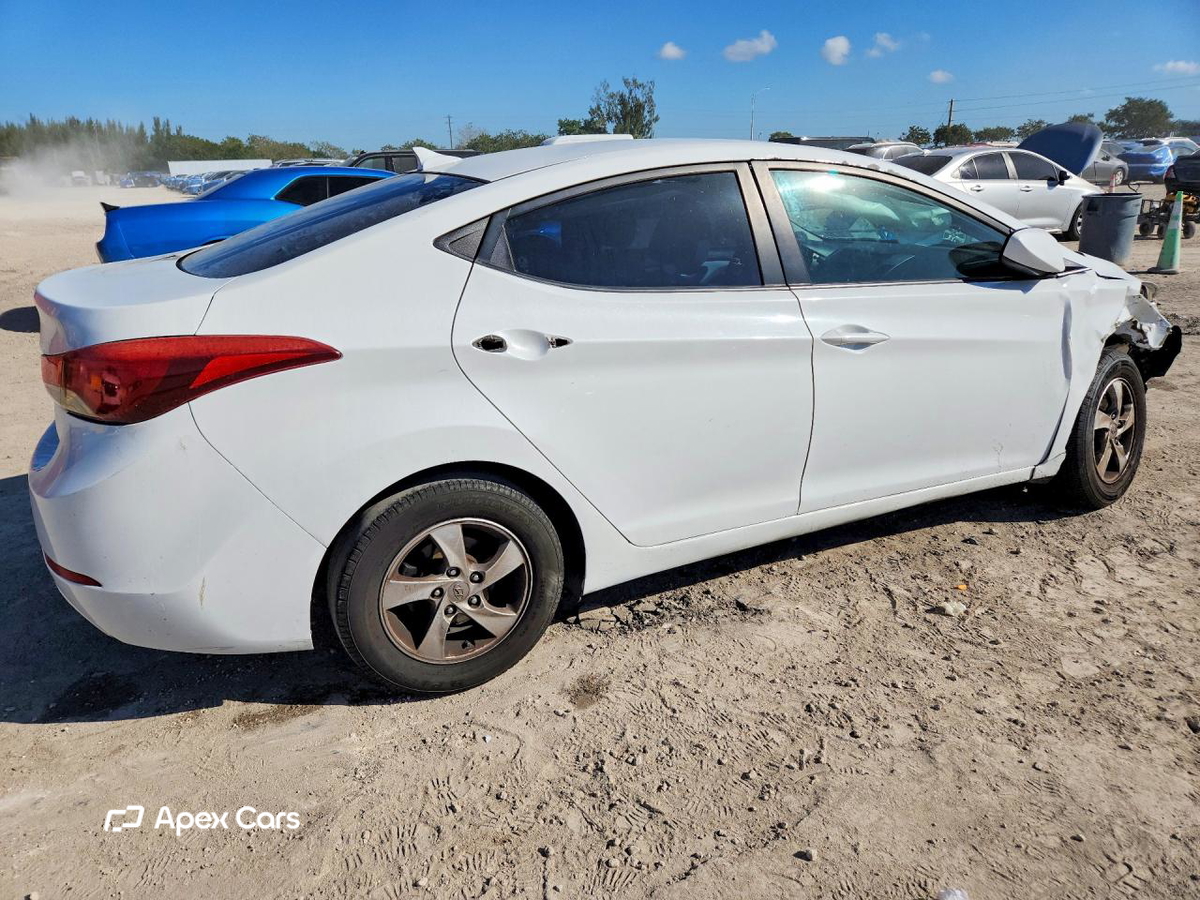 Hyundai Elantra 2015