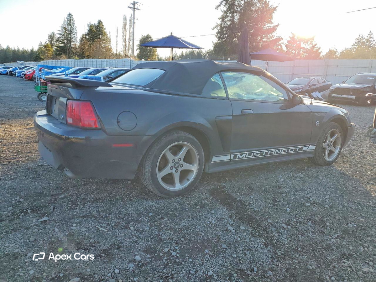 Ford Mustang 2004