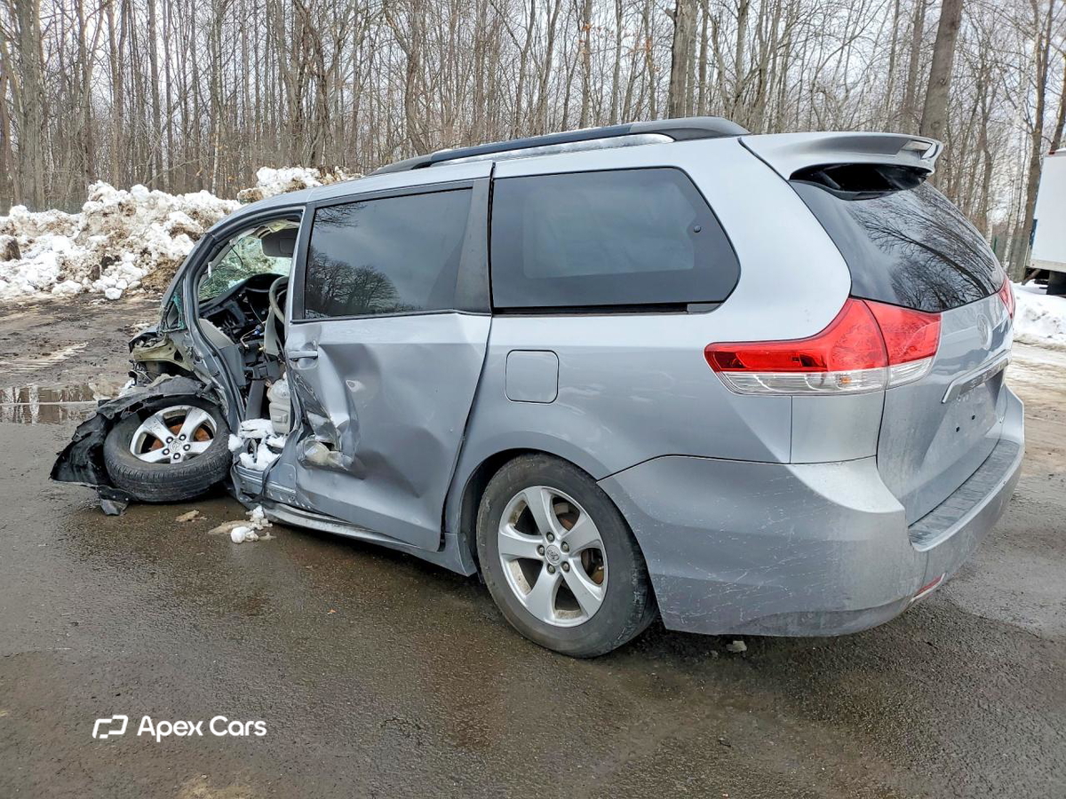 Toyota Sienna 2012