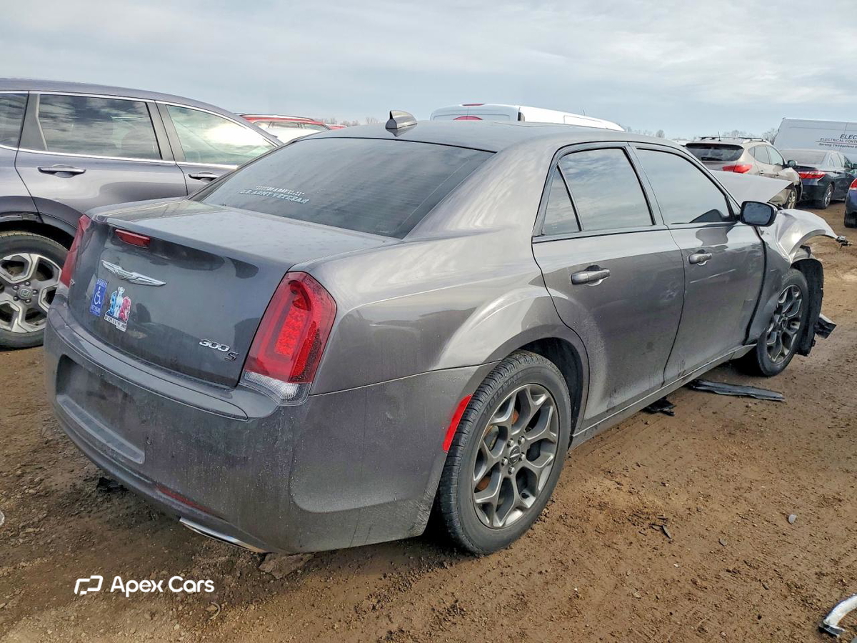 Chrysler 300 2018