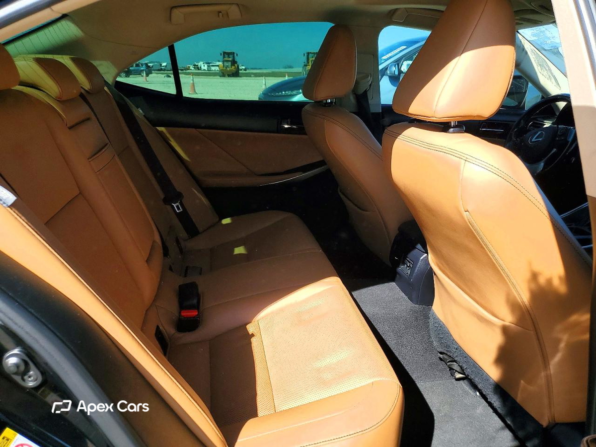 Lexus IS 2015