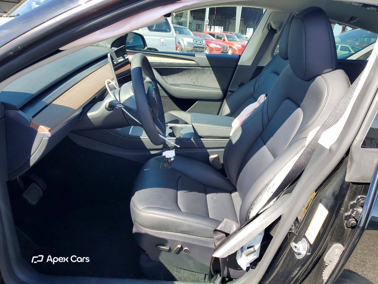 Tesla Model Y 2025