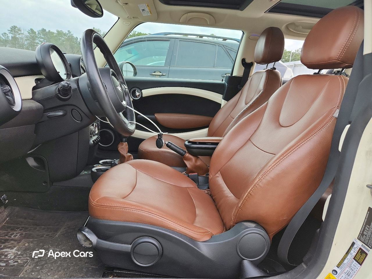 MINI Cooper 2013