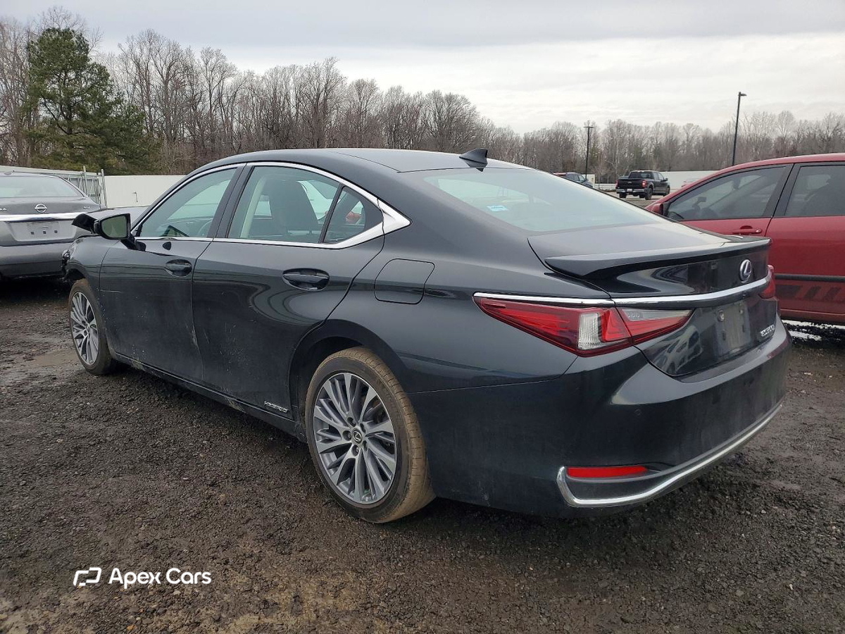 Lexus ES 2021