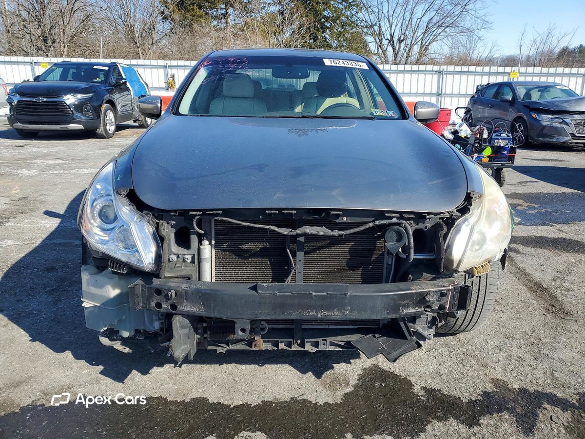 Infiniti G 2010