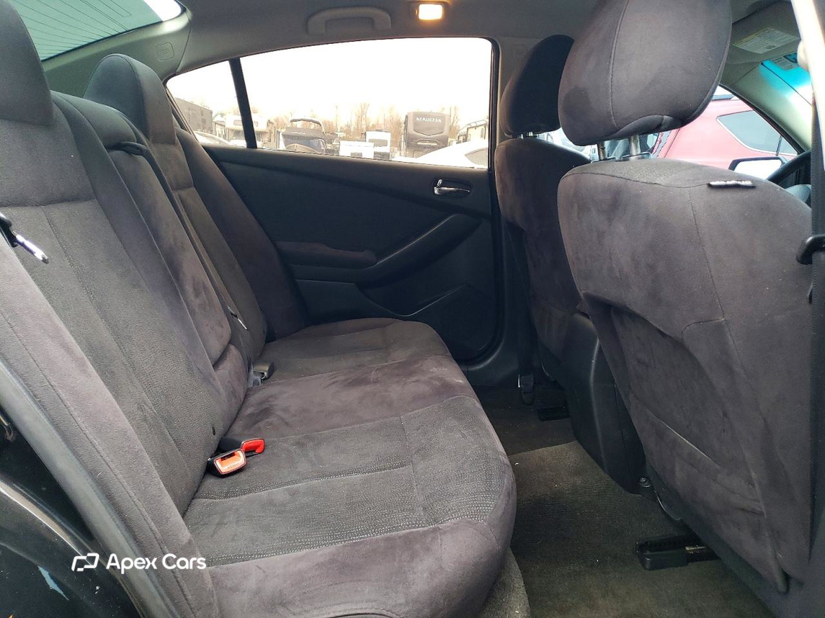 Nissan Altima 2012