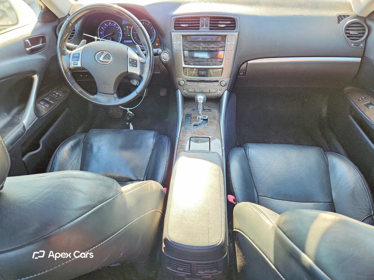 Lexus IS 2012